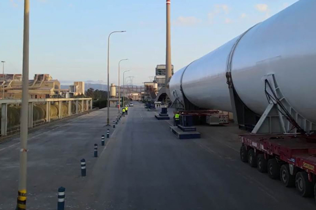 Endesa receives the 4 storage tanks for its LNG supply project at the Los Barrios port terminal